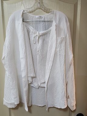 EKOUAER WHITE TEXTURED LOUNGE SET